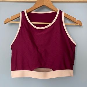 Fabletics sports bra / crop top. Size L